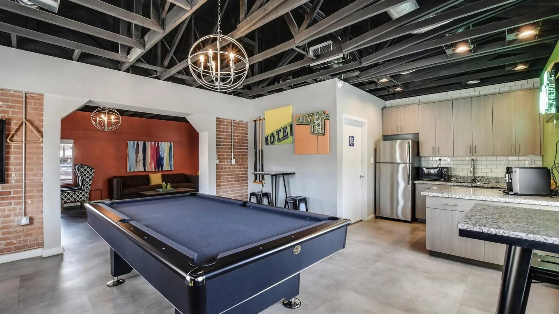 Ultimate Getaway Apartment W/ Firepit & Fitness! Phoenix