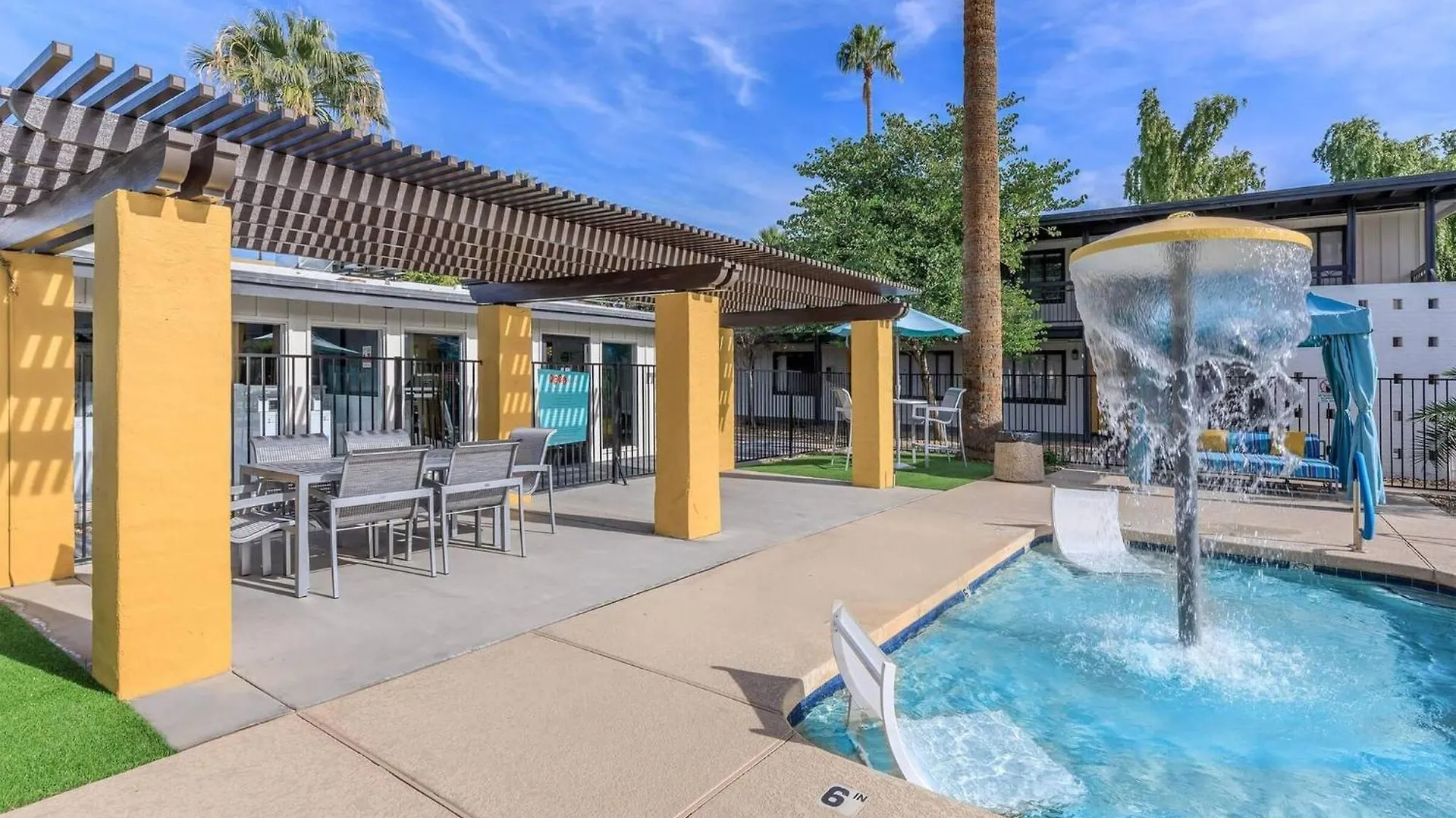 Ultimate Getaway Apartment W/ Firepit & Fitness! Phoenix USA
